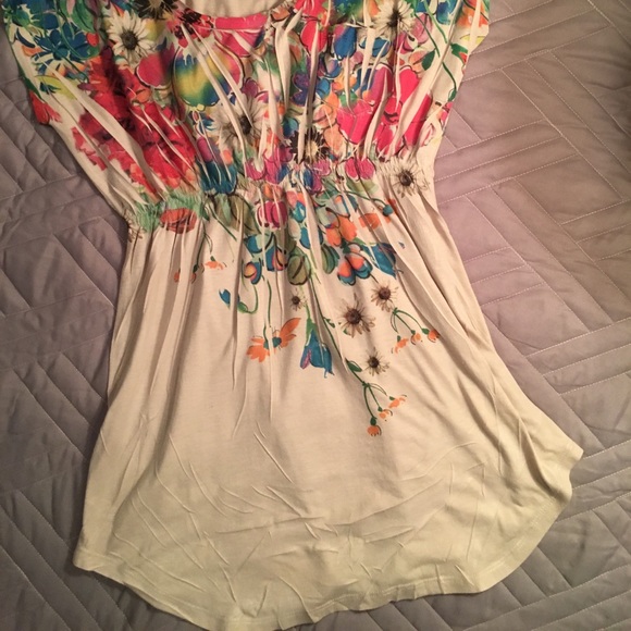 Colorful top - Picture 2 of 4